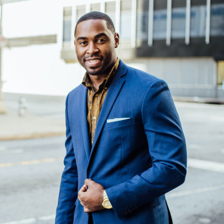 UKRAINIAN ASSOCIATION OF JOINT ARTHROPLASTY Logo